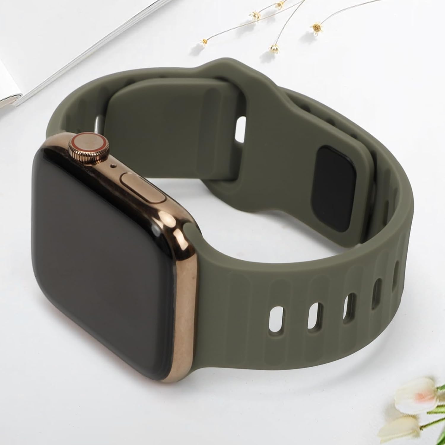 Adjustable Silicone Sports Strap for Smartwatch, Soft, Lightweight, Flexible, Comfortable and Easy to Change